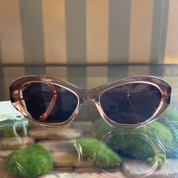 GIVENCHY Brown GV4001U Sunglasses - Picture 2 of 14